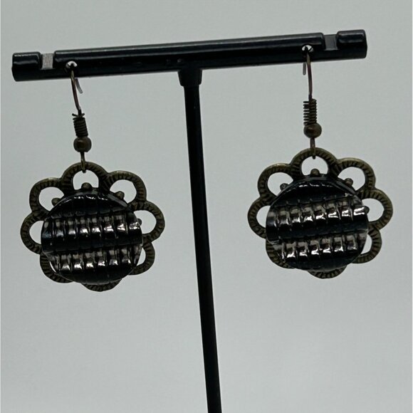 Vintage Button-Inspired Silver-Tone Dangle Earrings With Flower Design Retro - Picture 4 of 11